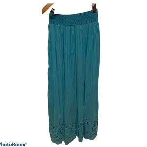 Beautiful long skirt!